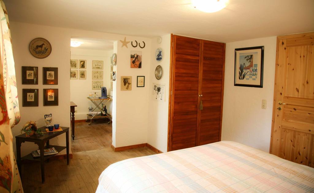 莱茵河畔洛尔希白马旅馆公寓 客房 照片